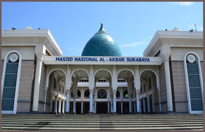 Masjid-Al-Akbar-Surabaya