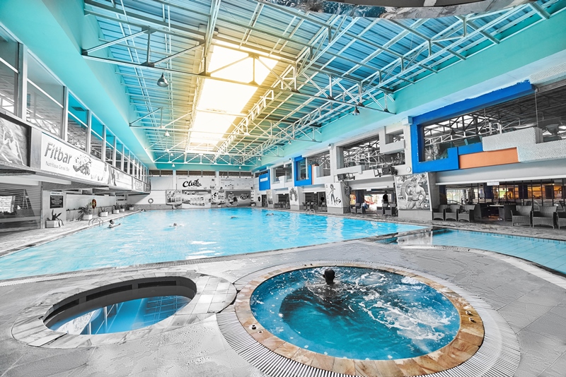 Ke-Atlas-Sport-Center-dengan-sewa-mobil-Surabaya