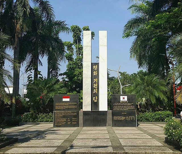 sewa-mobil-Surabaya-keTaman-Korea