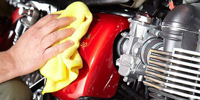 rental-mobil-surabaya-merawat-motor-tidak-kusam