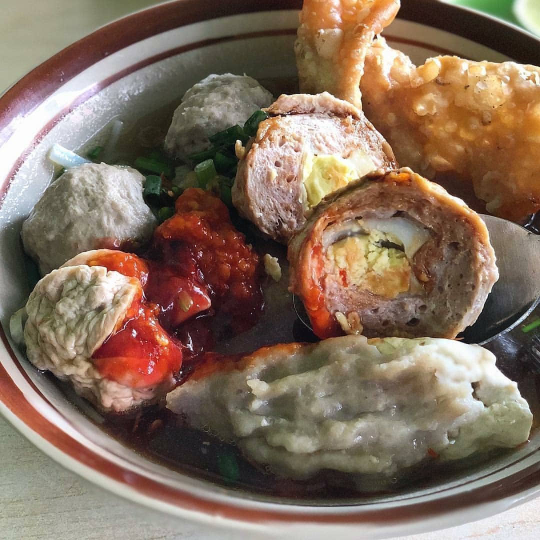 Sewa Mobil Surabaya ke Sentra Kuliner