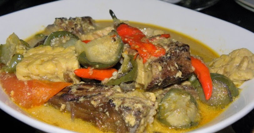 Rental Mobil Surabaya Makan Prasmanan Bu Mus