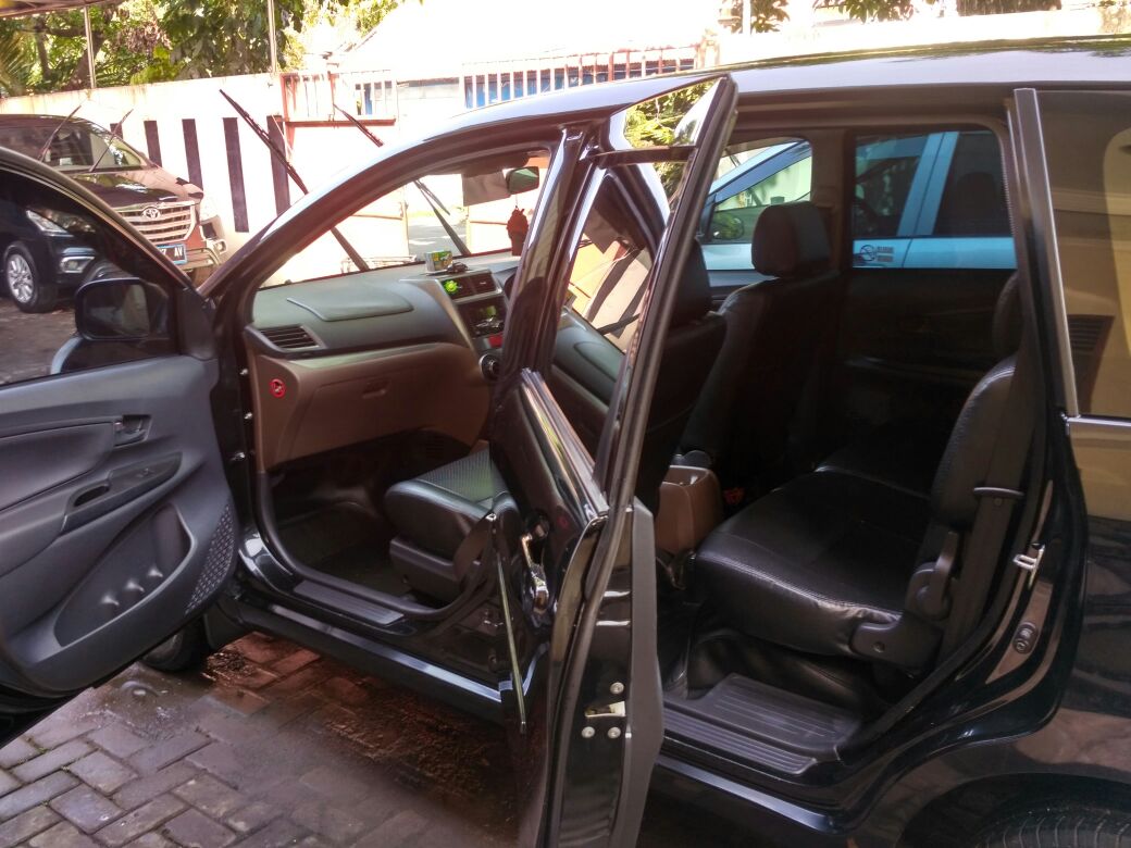 Sewa Mobil Surabaya Perhatikan Keselamatan Penumpang