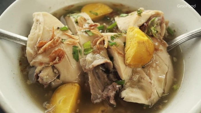 Sop Ayam Pak Min