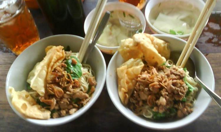 Sewa Alphard Surabaya | 5 Kuliner Mojokerto yang Enak dan Favorite