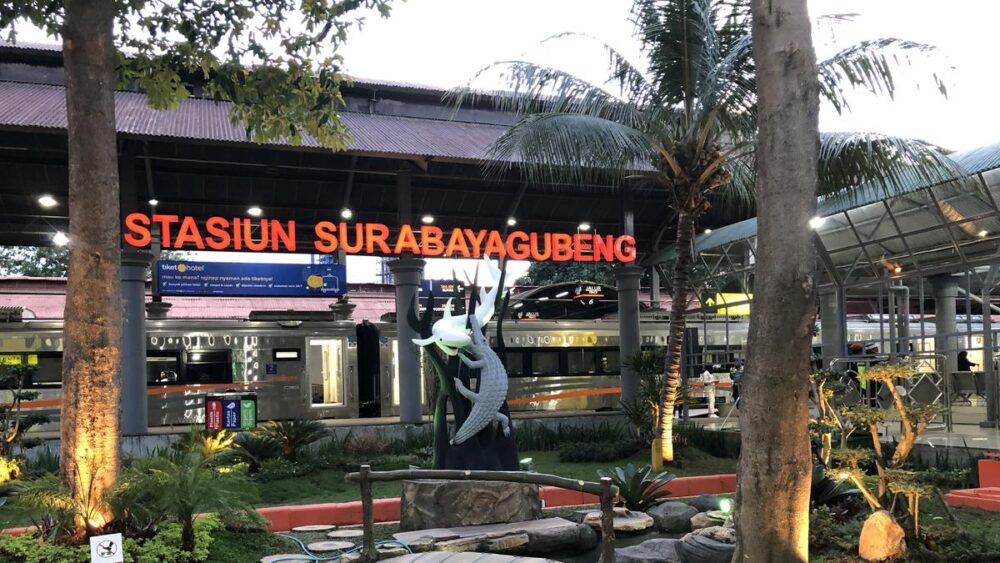wisata dekat stasiun gubeng