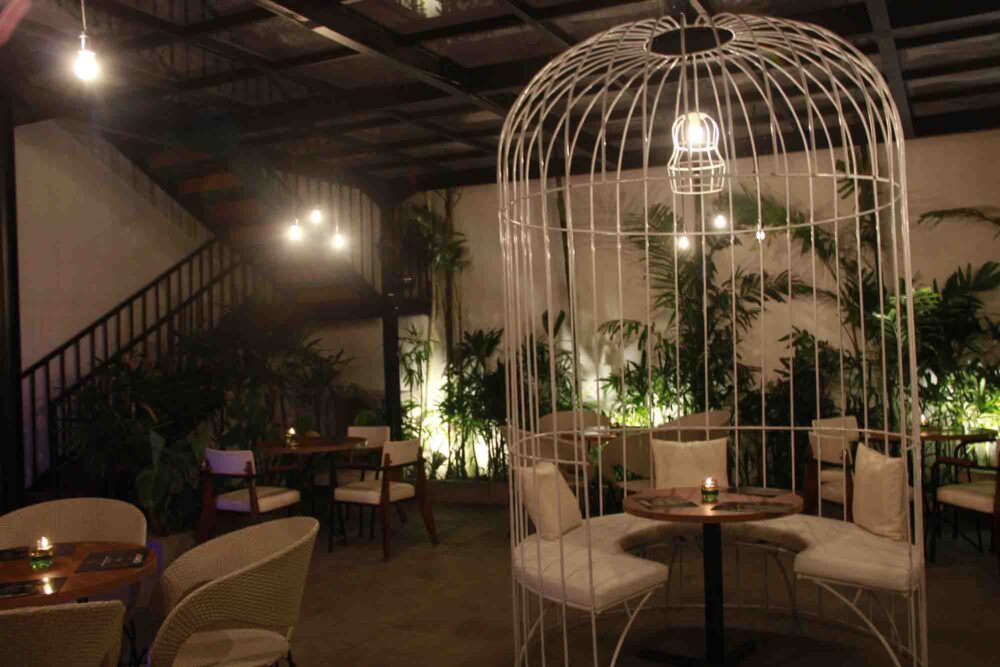cafe hits surabaya
