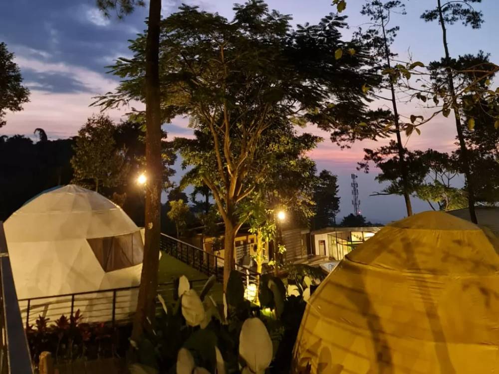 camping mewah di pacet