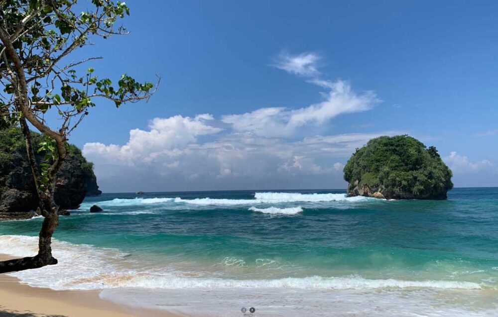 pantai di malang