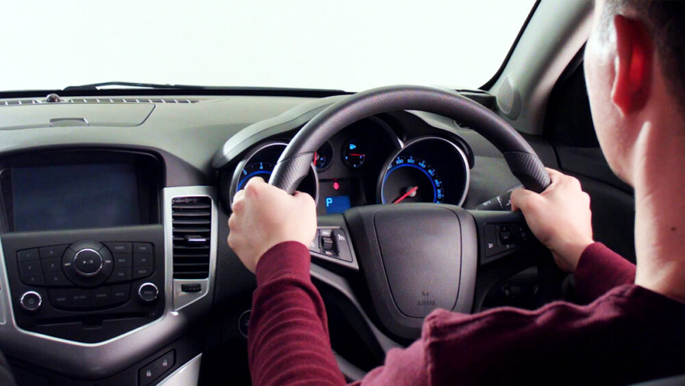 rental mobil plus sopir