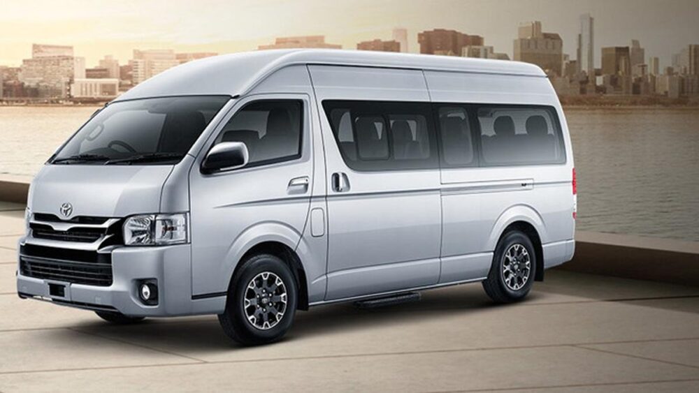 sewa hiace premio